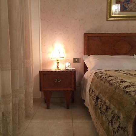 B&B Donna Porzia Trani Buitenkant foto
