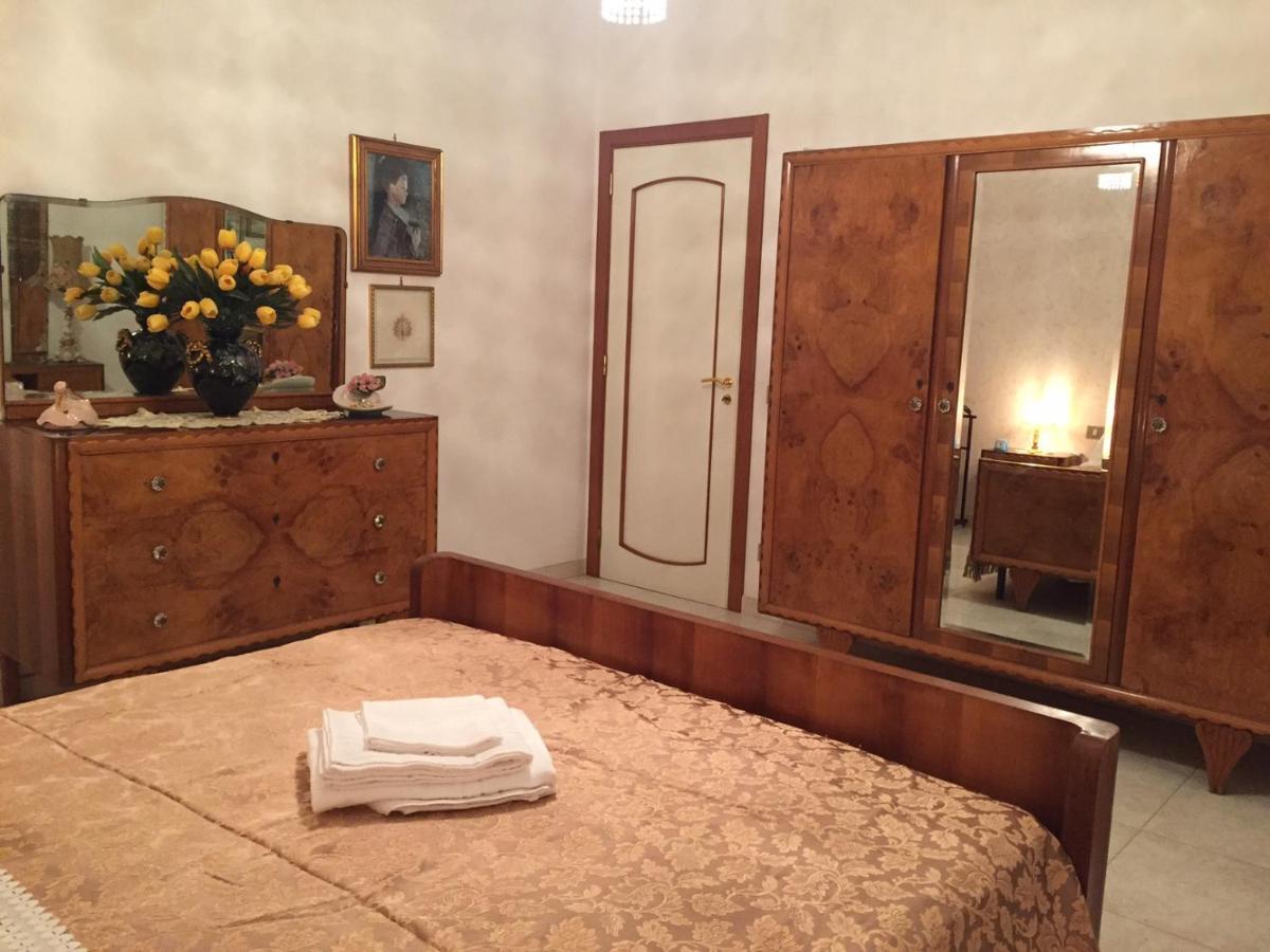 B&B Donna Porzia Trani Buitenkant foto