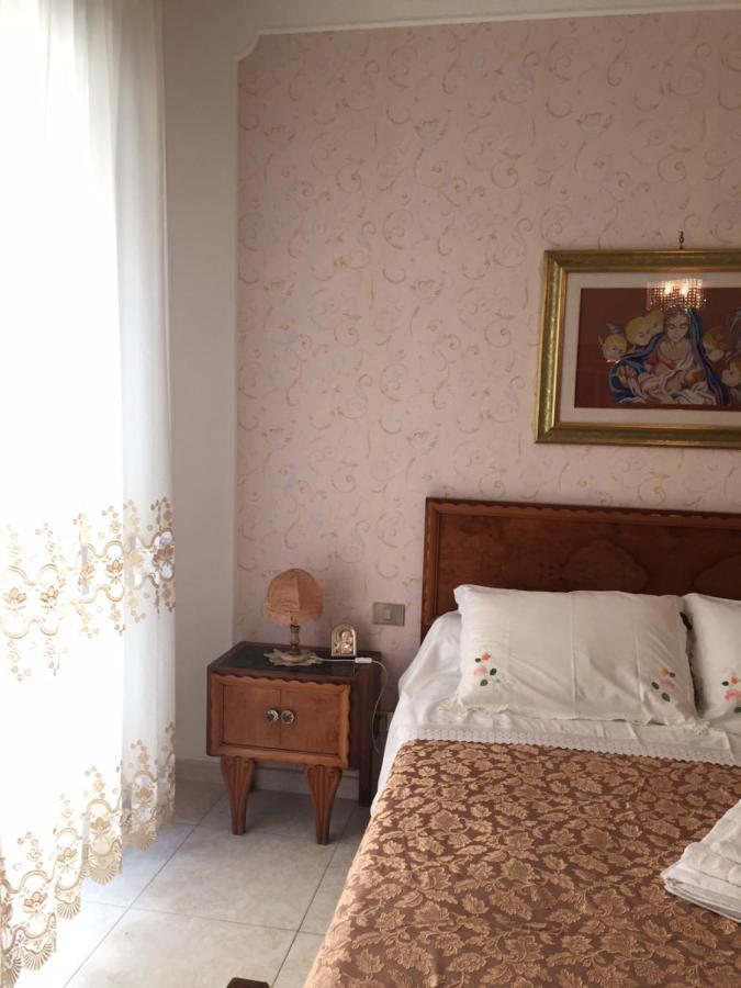 B&B Donna Porzia Trani Buitenkant foto